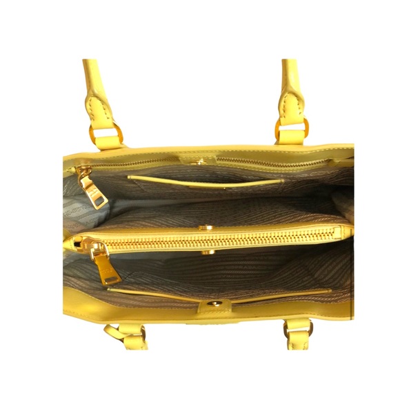 Prada Yellow Saffiano Vernice Tote Ananas - Picture 6 of 7